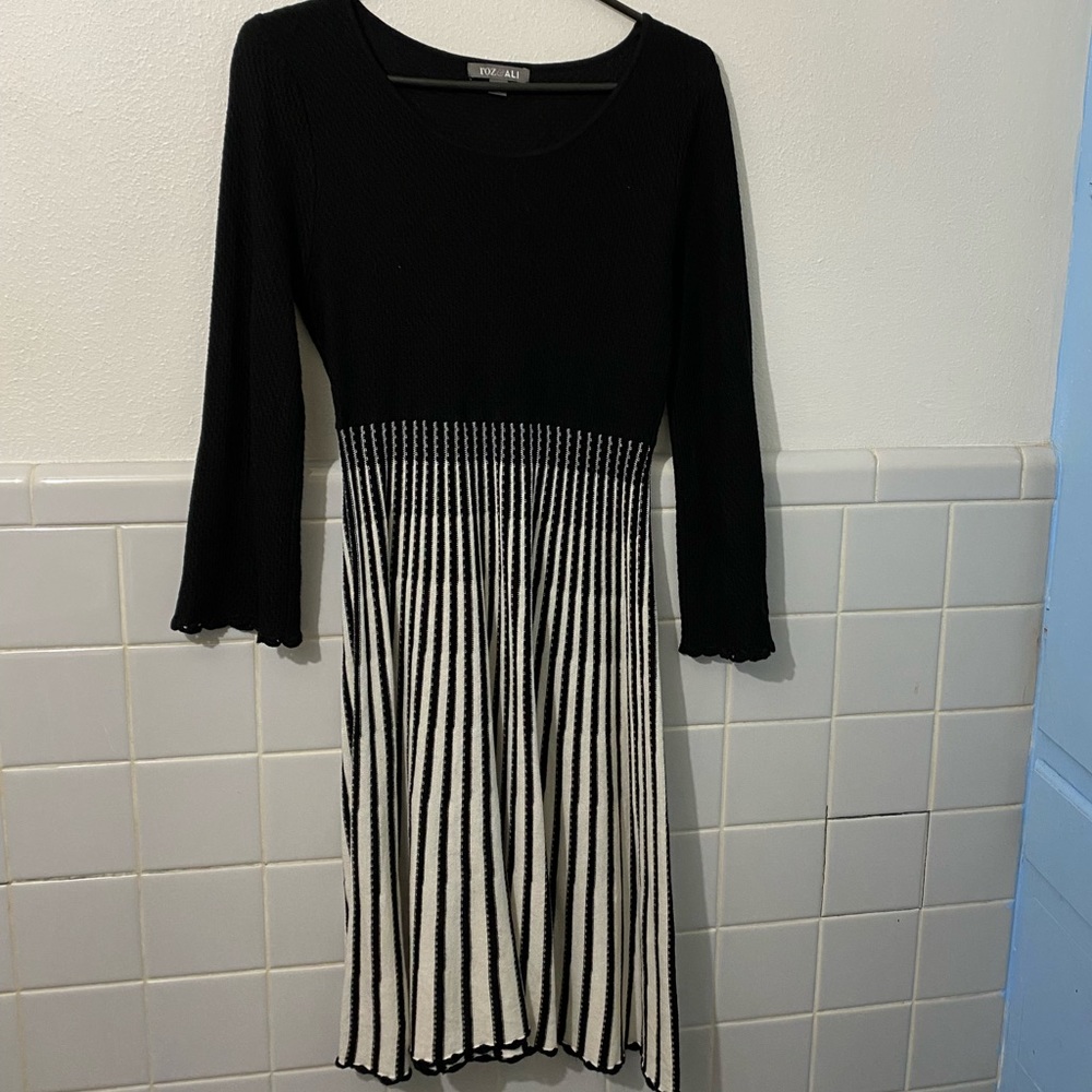 Black and white dress, long sleeve
